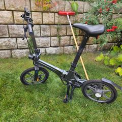 Folding electric bike