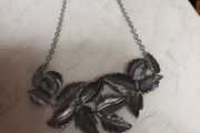 Costume  Necklace.   Length  - 10"
