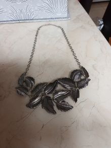 Costume  Necklace.   Length  - 10"