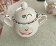 Noritake Apple Crisp Sugar Bowl with Cover