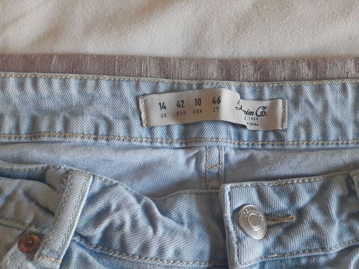 ladies shorts size 14