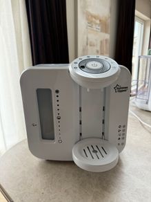 Bottle maker