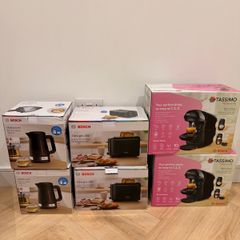 Bosch Kitchen Appliance Bundle 2 Kettles 2 Toasters and 2 Tassimo Coffee Machines