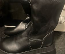 size 4 boots new