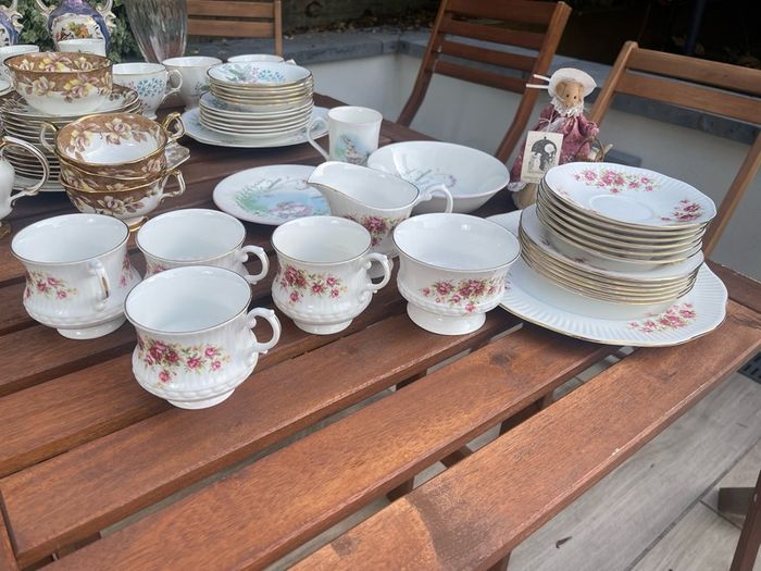 Vintage Regal Heritage Bone China Tea Set Pink Floral and Gold Rim