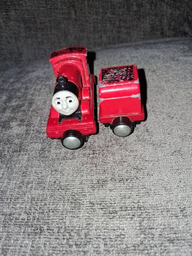 x10 Bundle - Thomas Tank Engines Friends - Diecast Metal Magnetic Take N Play Train Engines - Open To Offers!!