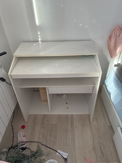 dressing table