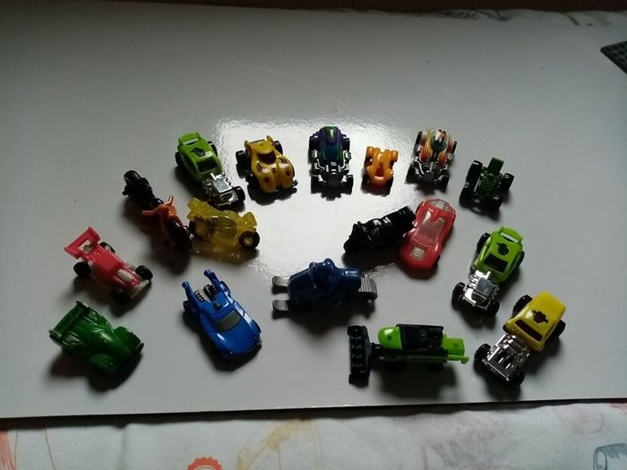 Bundle of small plastic cars
