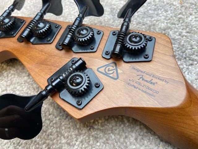 Fender Squire Bass Guitar 5 string