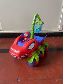 Spidey and his Amazing Friends Dino Webs Crawler set