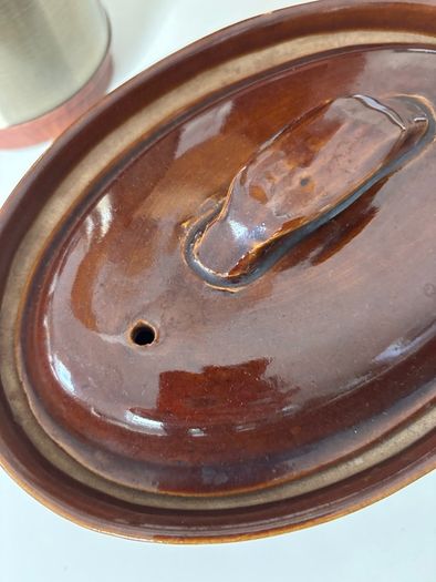 Vintage- Antique style Pearson's of Chesterfield Oval Treacle Glazed Lidded casserole dish