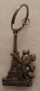 Disneyland paris mickey mouse keyring