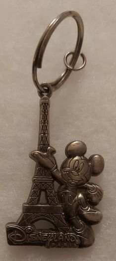 Disneyland paris mickey mouse keyring