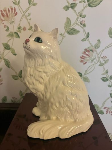 Beswick England Porcelain Persian Cat Figurine, Model 1867