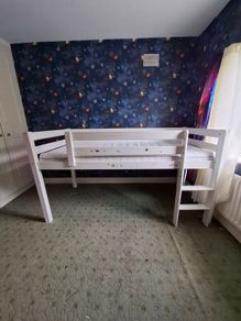 Children's bed