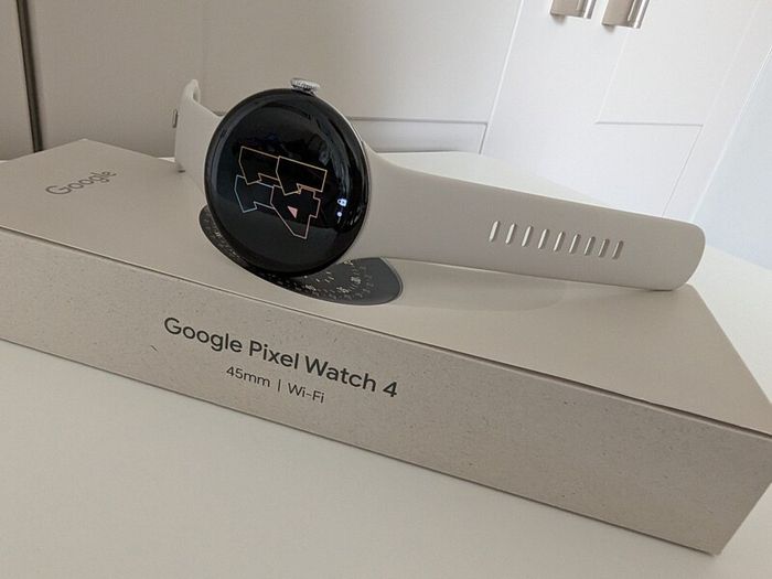 Google Pixel Watch 4 45mm Wi-Fi