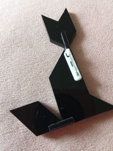 Brooch (mirrored)