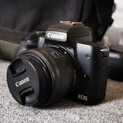 Canon Eos M50