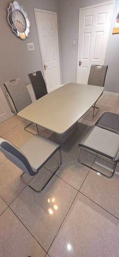 Modena Extending Dining Table  & 6 Chairs