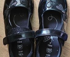 Girl shoes
