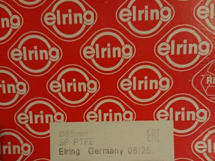 Audi 2.0tdi crankshaft seal with signal sender shed house clearance sale unwanted stuff gift car boot sale. Mechanic garage car repair engine foult