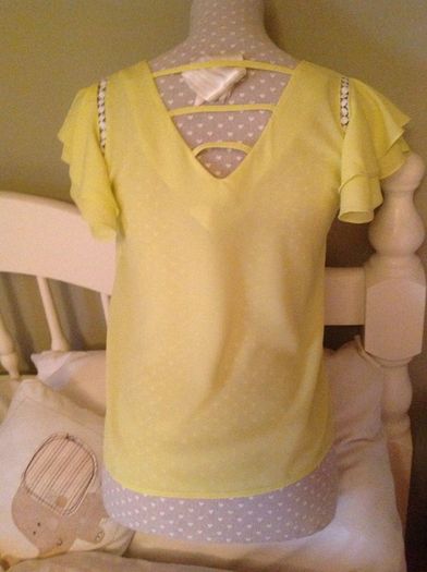 BNWT Size 8 Yellow Top from DV8