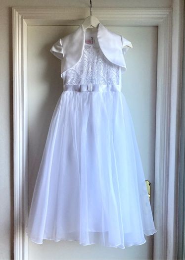 La Petite Lucy communion dress with bolero and accessories (size 134 or 9 years)