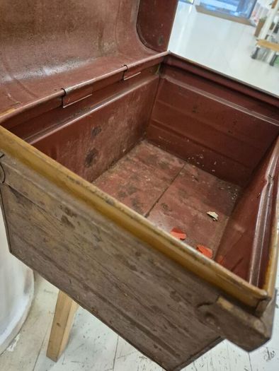 Small Antique Tin steamer trunk