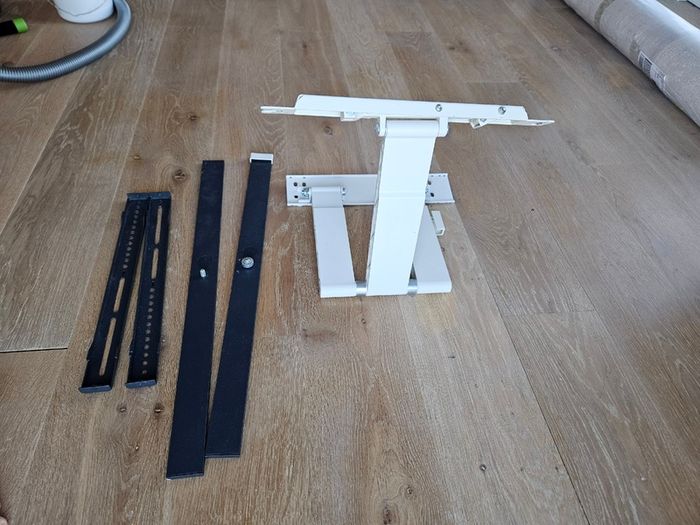 One For All Ultra Slim articulated TV wall bracket EUR40