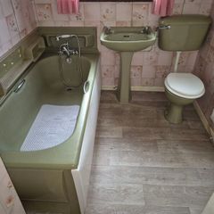 Vintage Bathroom Suite