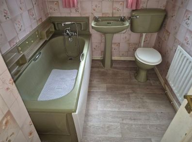 Vintage Bathroom Suite