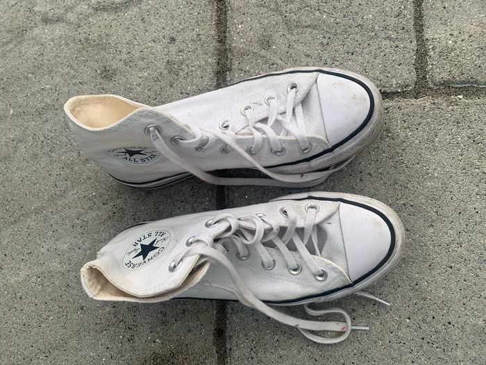 converse white shoes