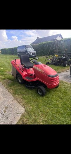 Honda ride on lawnmower