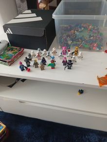 Lego mini figures