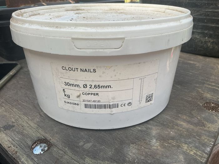 Copper clout nails 30mm X 2.65mm (5) 5 Kg tubs .