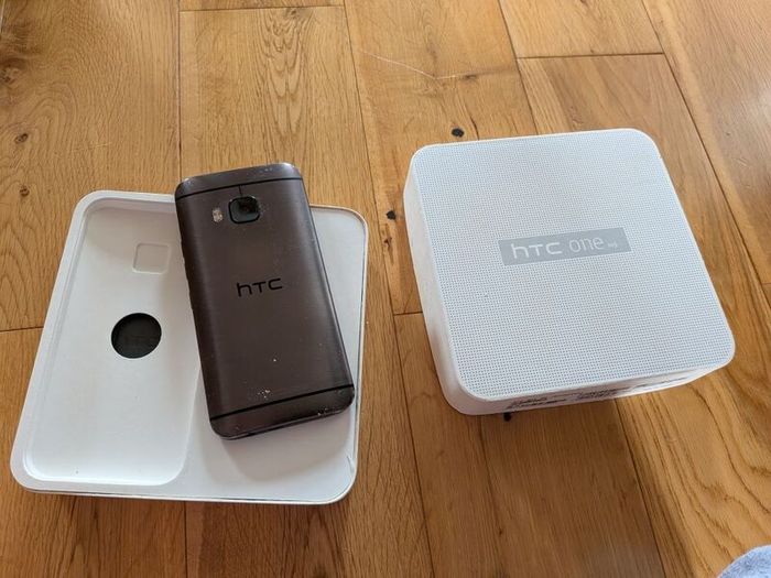 Bulk Lot Of Old Electronics (A fixer upper lot)