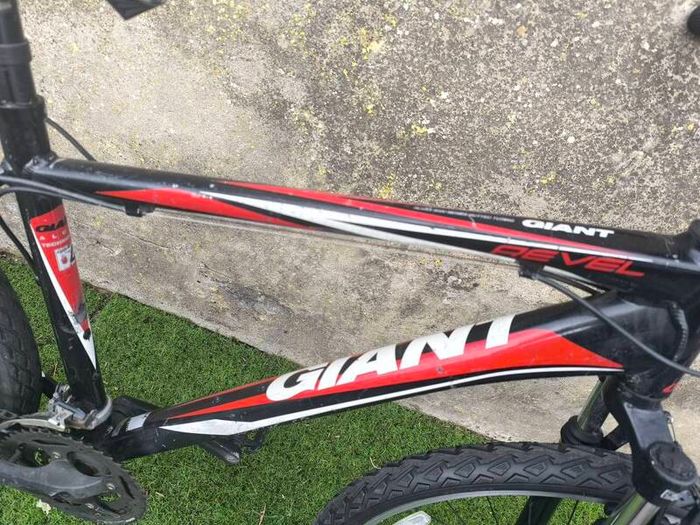 19" Giant Alux 6000 Mountain Bike