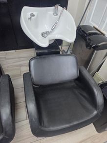Salon wash basins
