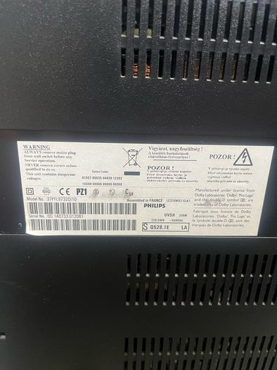 Philips Cineos 37" Full HD LCD TV with Ambilight 37PFL9732D