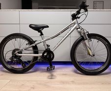 Specialized Hot Rock Kids Bike 20 inch