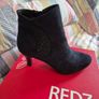 womens clothes shoes and bags Image 6