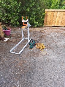 chainsaw & log holder