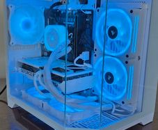 Gaming Pc - Intel I5-12400f | | Nvidia Rtx 5070 | 16gb Rgb Ram | 1tb Nvme Ssd | 700w 80+ Psu | Windows 11  | Apex Mini - White