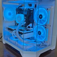 Gaming Pc - Intel I5-12400f | | Nvidia Rtx 5070 | 16gb Rgb Ram | 1tb Nvme Ssd | 700w 80+ Psu | Windows 11  | Apex Mini - White