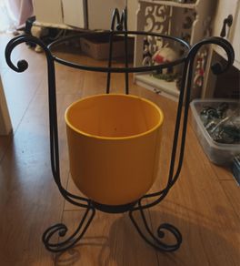 planter and stand