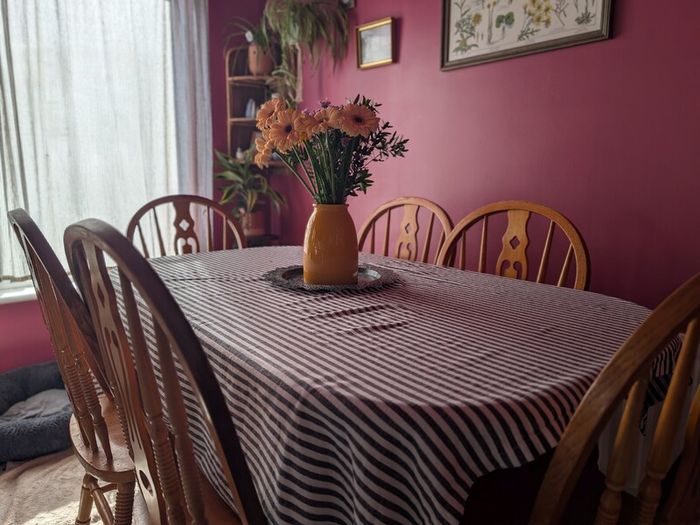 Table+6 Chairs 200 or best offer