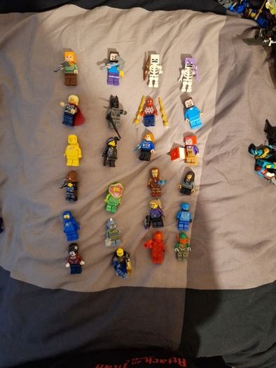 LEGO Mixed Minifigure Bundle - 23 Figures