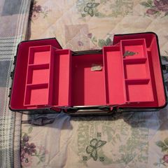 New make up case
