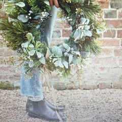 Neptune Poppy Sturley Alpine Wreath.