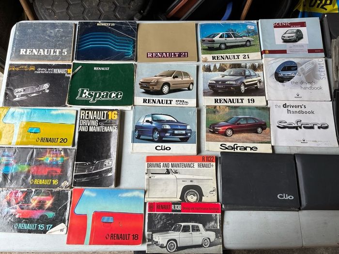 Renault Handbooks, Manuals & Brochures .